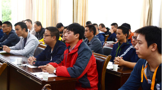 2017年集團(tuán)公司維修電工、機(jī)修鉗工培訓(xùn)班 開班典禮隆重舉行