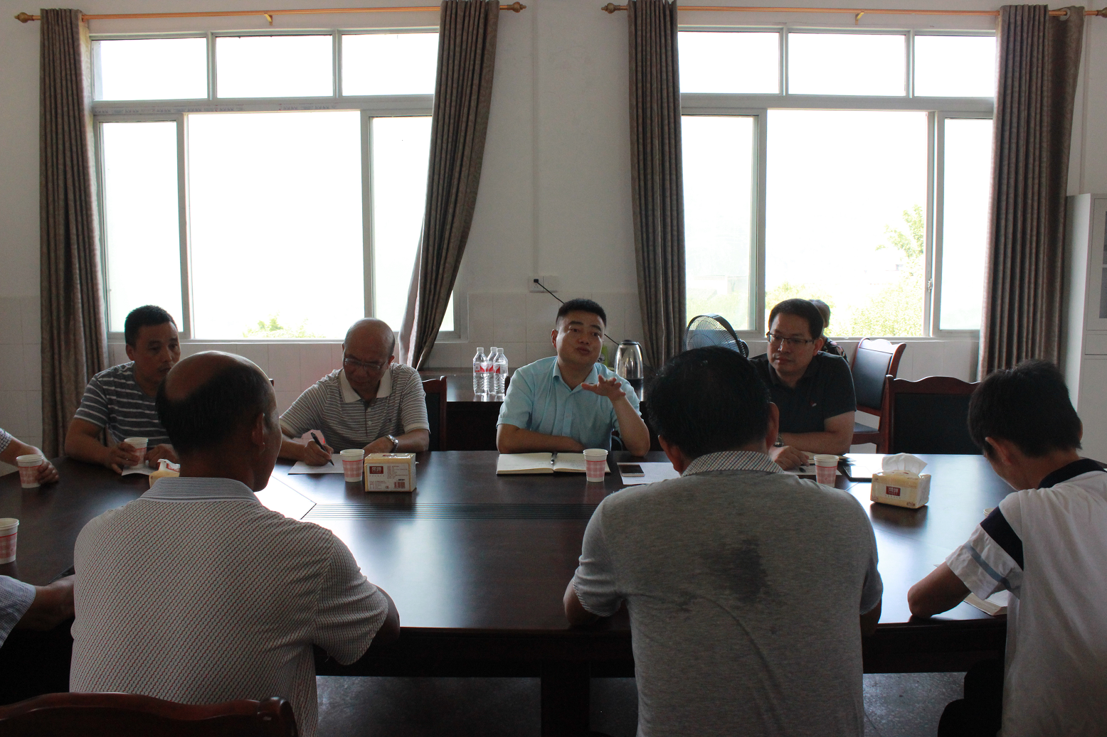 集團(tuán)公司黨委書(shū)記郭彬一行調(diào)研脫貧攻堅(jiān)工作