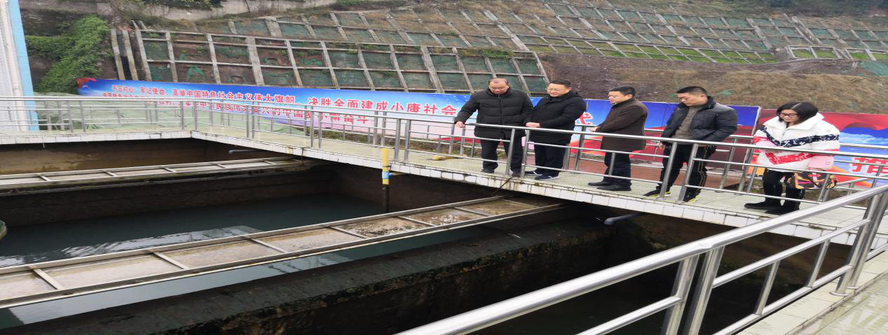 市水務局供排水科科長王國江到四水廠檢查節(jié)前安全