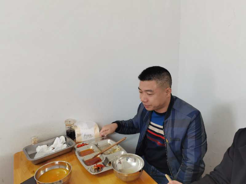 強監(jiān)督，重引導，杜絕“舌尖上的浪費”