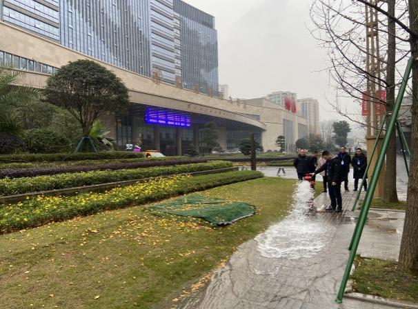 全力以赴保供水 關(guān)鍵時刻顯擔(dān)當 ——臨港公司圓滿完成重慶四川黨政聯(lián)席會議供水保障工作